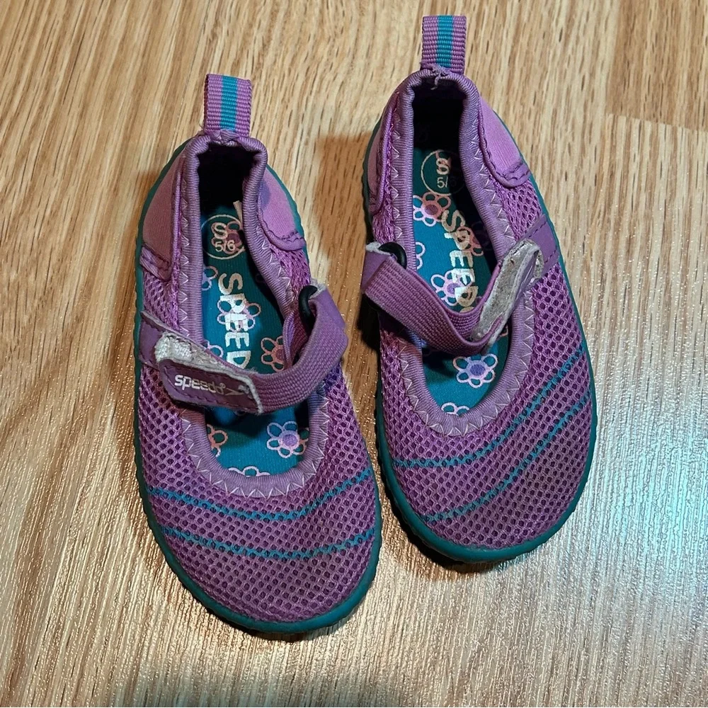 Speedo purple water shoes‎ toddler 5/6